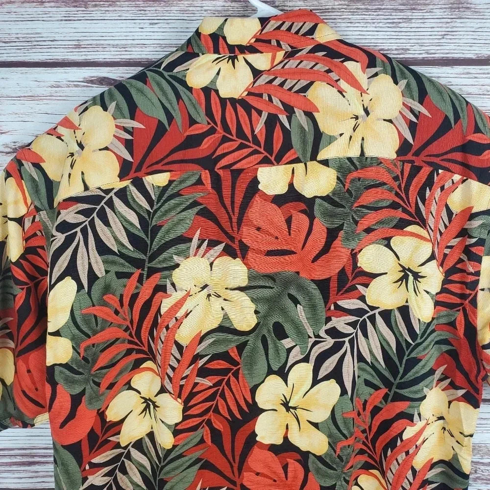 Roberto Villini Mens Medium 100% Silk Floral Hawaiian Shirt #115 - Picture 8 of 9